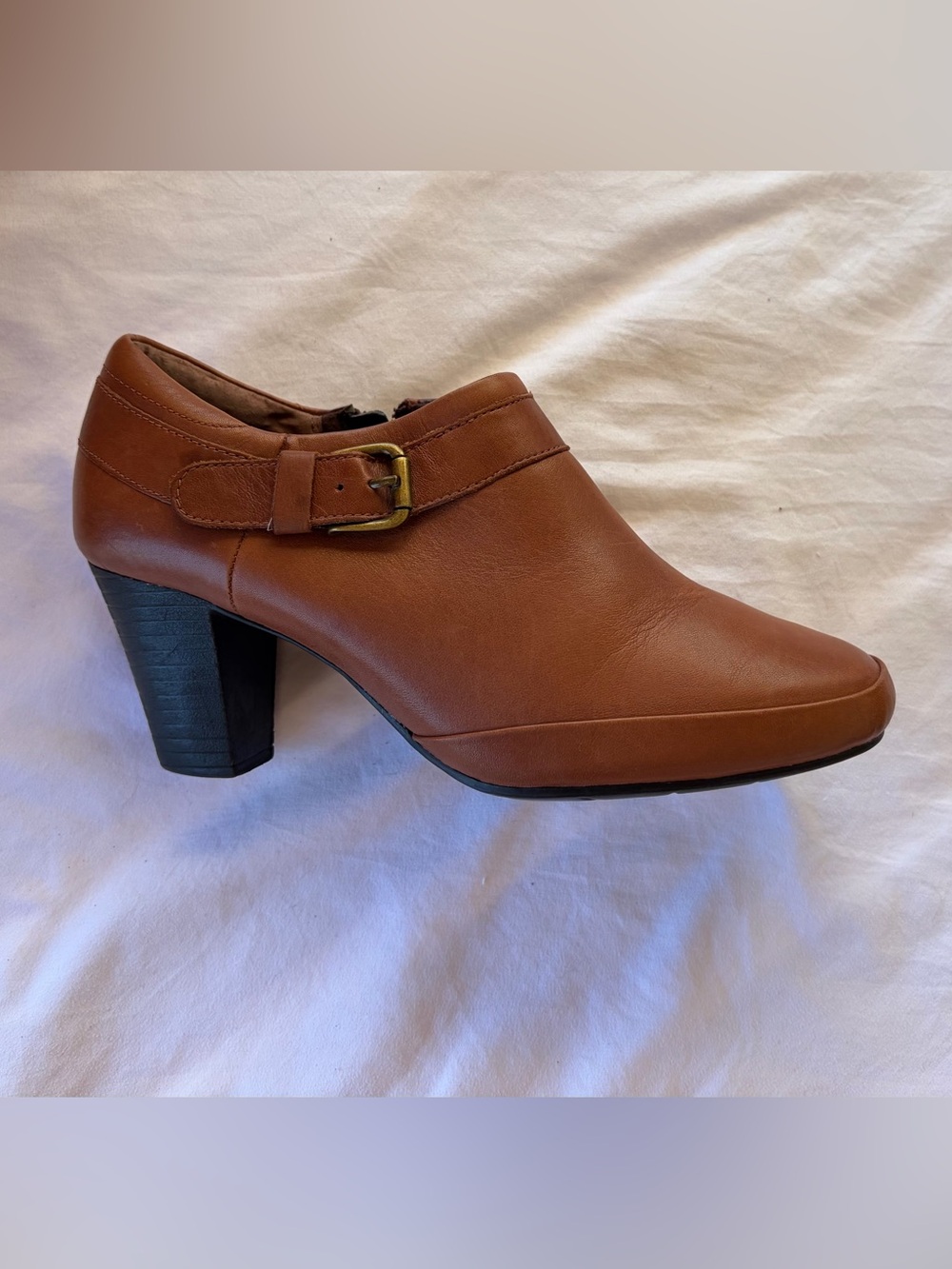 Clarks Women's Sz 8 Caramel Leather Block-Heel Ankle Shoe Like New!